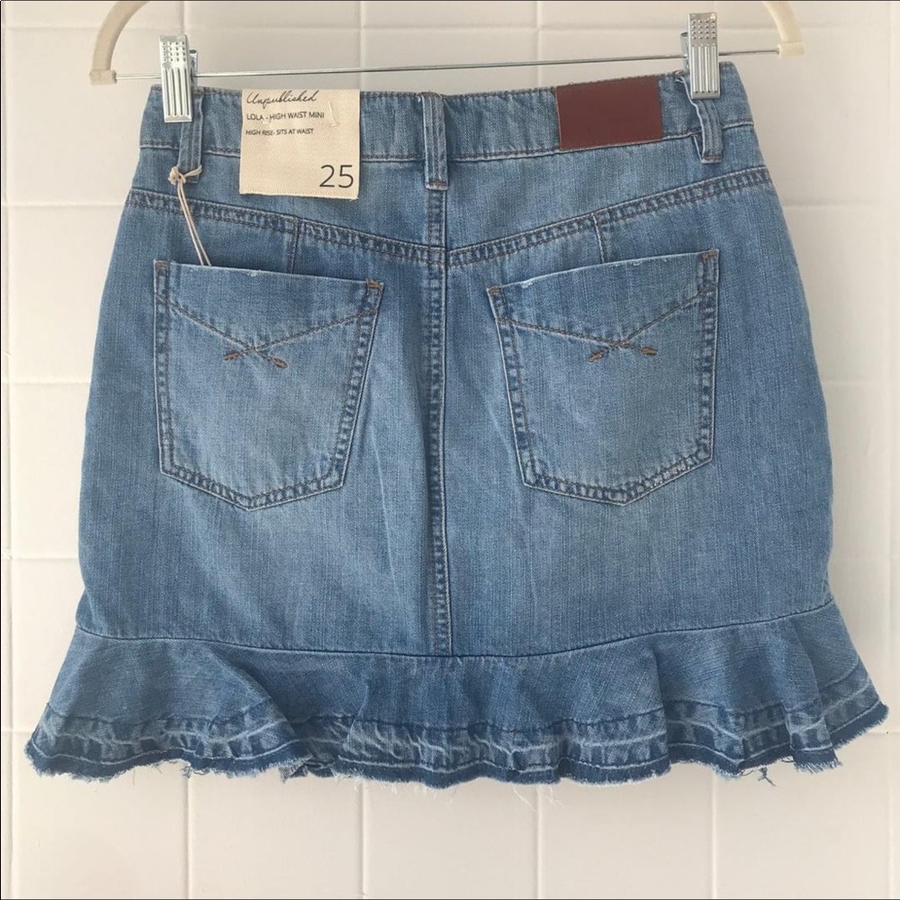 💥SOLD 💥OUT 💥COPY - Unpublished Mini Ruffle Bottom Skirt
